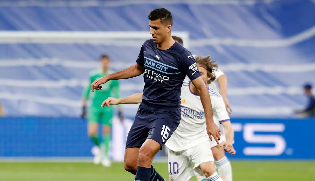 费离开, 自曼城老板 费离开, 自曼城老板