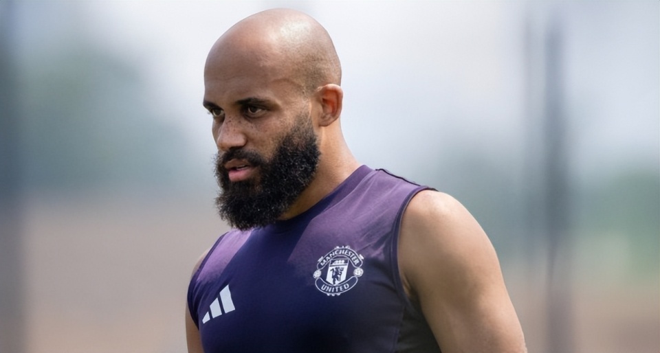 QrCN, 在引援过程, 纽卡斯尔联