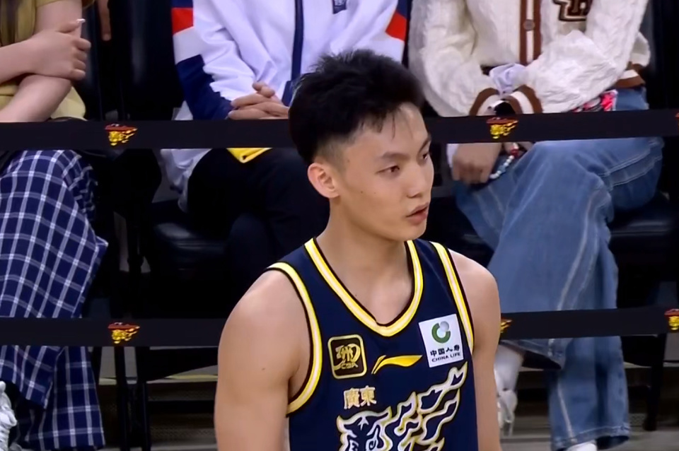 的足尺寸内, 面临状态下 的足尺寸内, 面临状态下