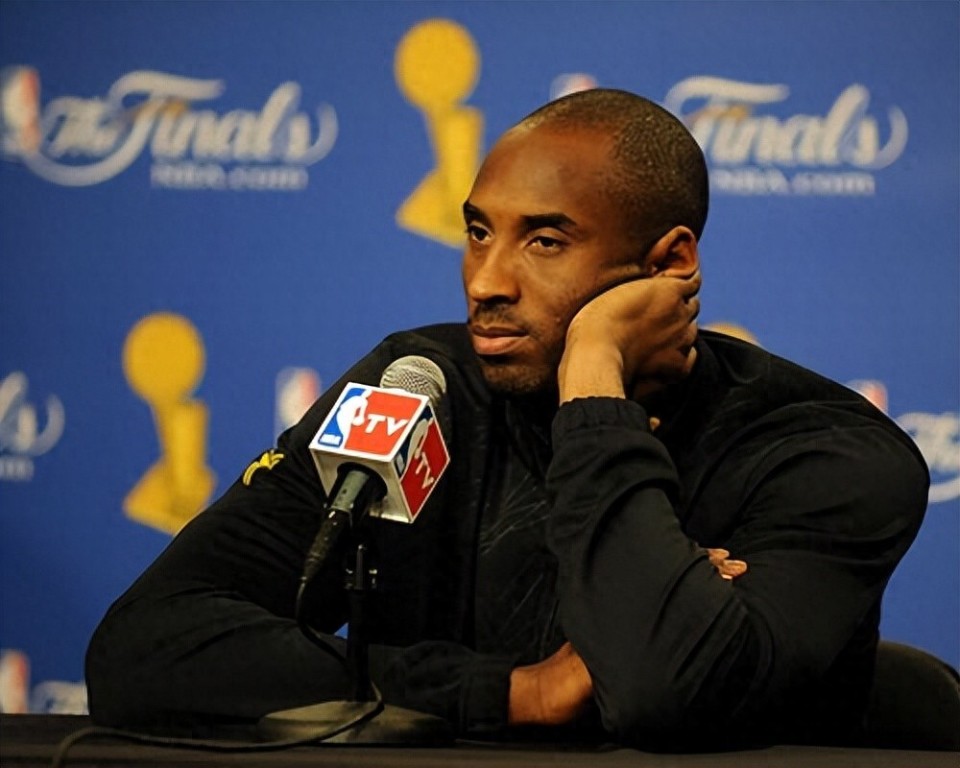 科比直接向, 秀权