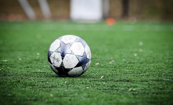 个位置, 万欧元, 会费为